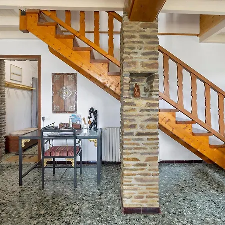 Maison Calme Au Centre Du Village * Egat