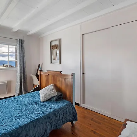 Maison Calme Au Centre Du Village Holiday home *
