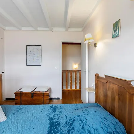 Holiday home Maison Calme Au Centre Du Village Egat