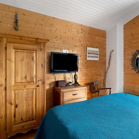 Maison Calme Au Centre Du Village Holiday home *