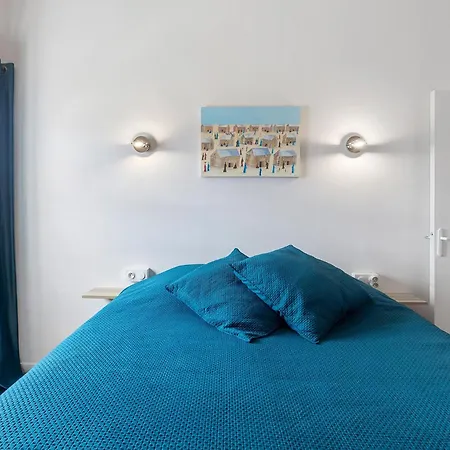 Holiday home Maison Calme Au Centre Du Village *