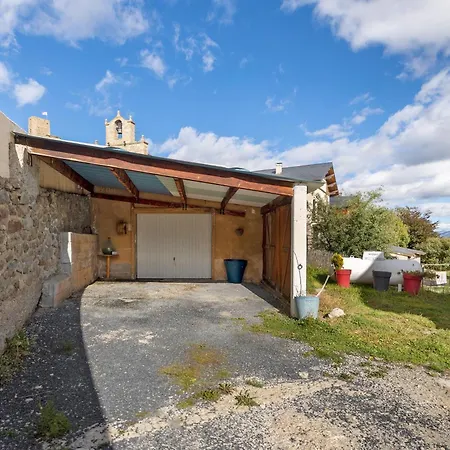 Maison Calme Au Centre Du Village Egat